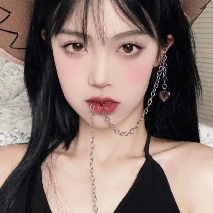 姹紫嫣红碧绿波